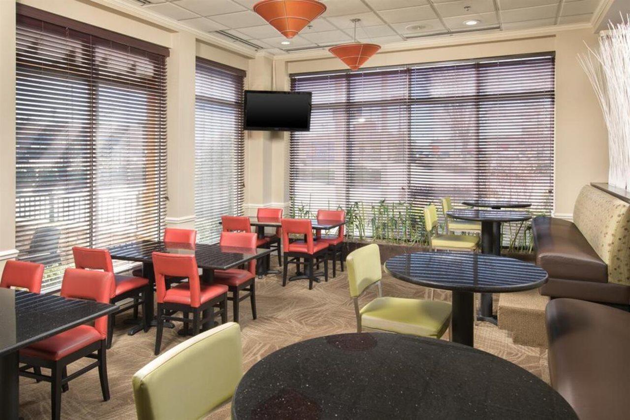Hilton Garden Inn Chattanooga/Hamilton Place Exterior foto